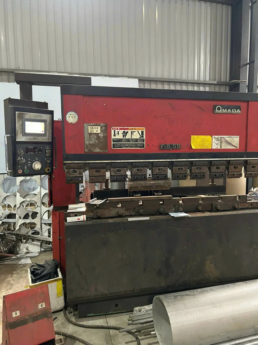 Máy chấn tôn thủy lực CNC Amada FaB-50 Nhật bãi tại nhà xưởng Bình Dương