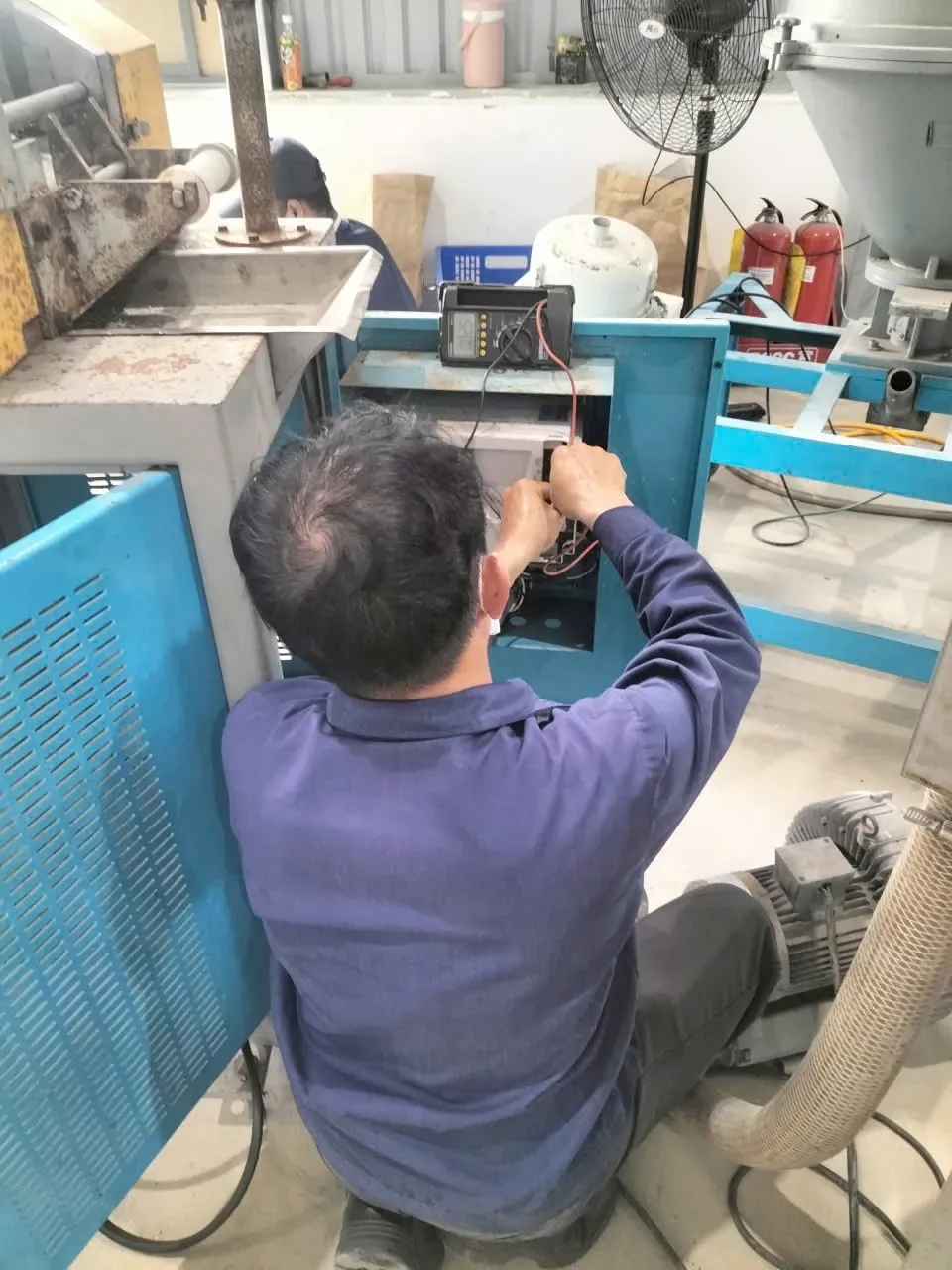 Đo kiểm biến tần bằng đồng hồ